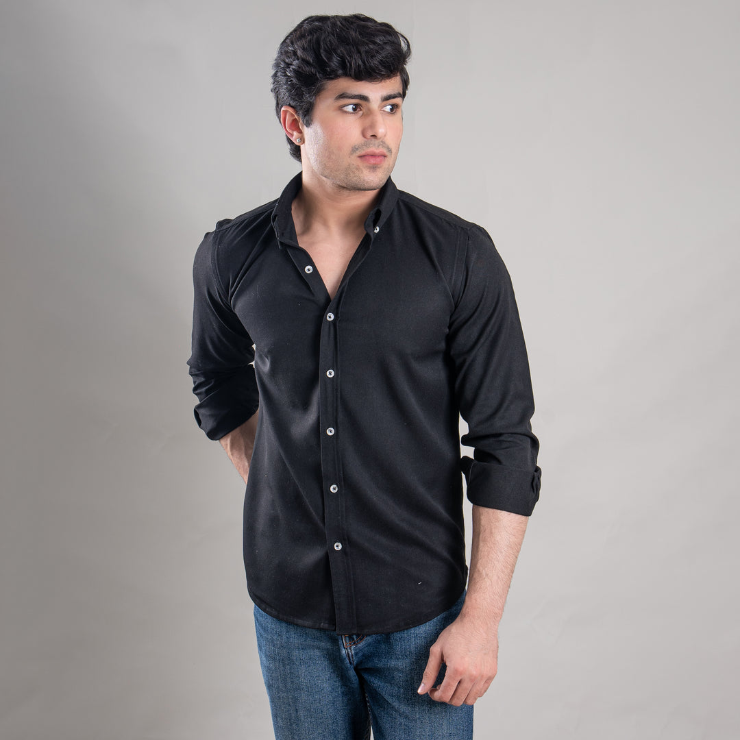 Suturee Craft Men’s Solid Denim Button-Down Collar Shirt